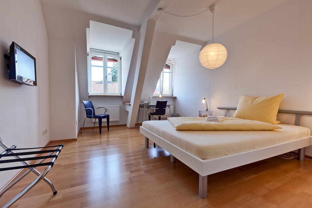 Pensionsieben Das Andere Hotel Lörrach Δωμάτιο φωτογραφία