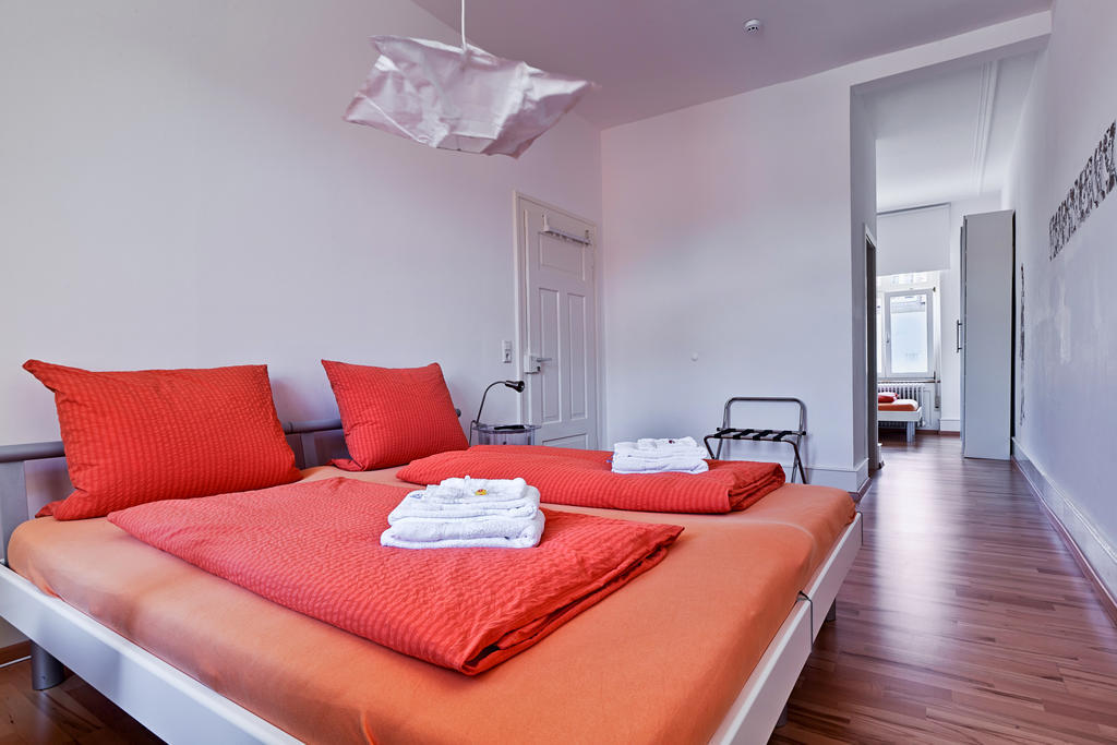 Pensionsieben Das Andere Hotel Lörrach Δωμάτιο φωτογραφία